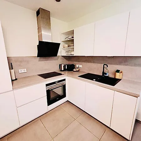 Beautiful Flat With Garden View, Terrace And Parking-105 Apartment Luxembourg