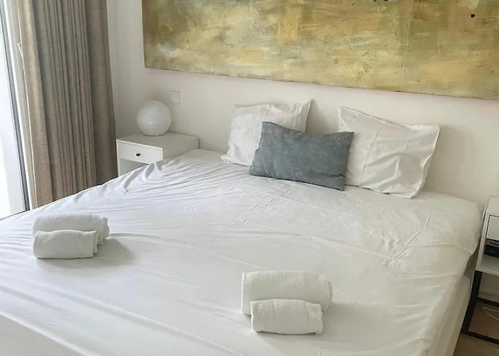 Beautiful Flat With Garden View, Terrace And Parking-105